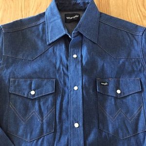 NWOT Men’s Wrangler denim work shirt